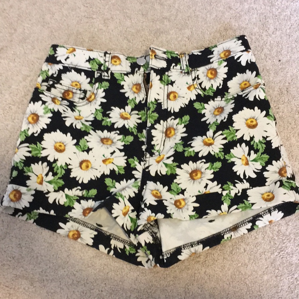 American apparel high waisted daisy shorts